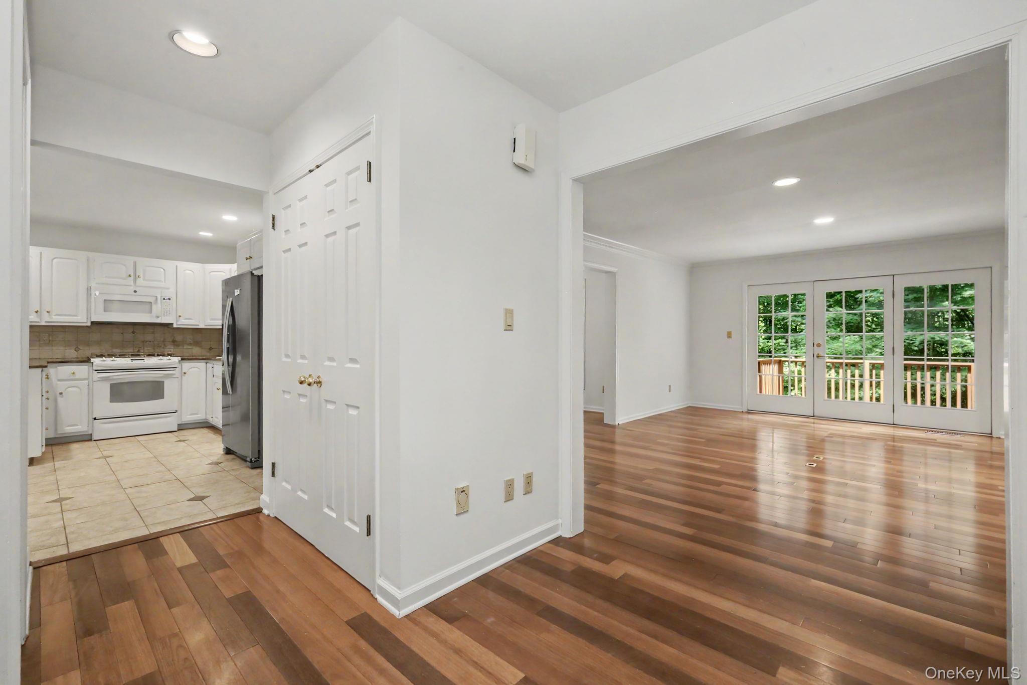 Single Family Annes Wood Lane  Westchester County, NY 10549, MLS-1004449-4
