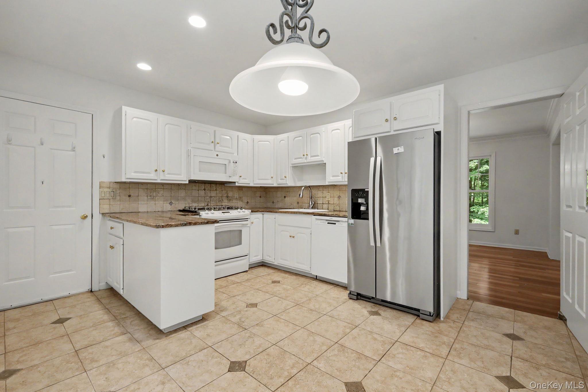 Single Family Annes Wood Lane  Westchester County, NY 10549, MLS-1004449-5