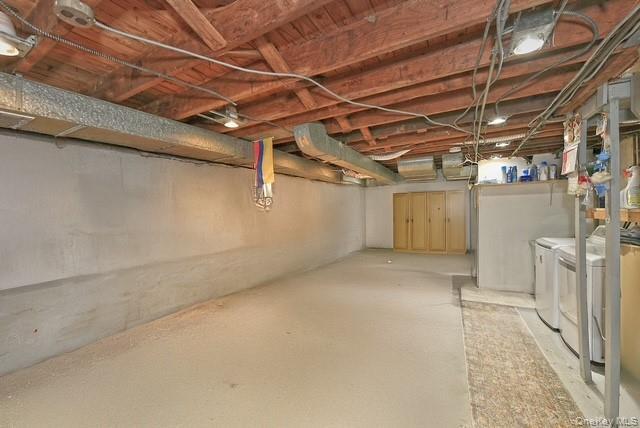 Single Family 211th Queens, NY 11364, MLS-1004464-20