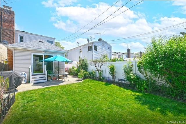 Single Family 211th Queens, NY 11364, MLS-1004464-23