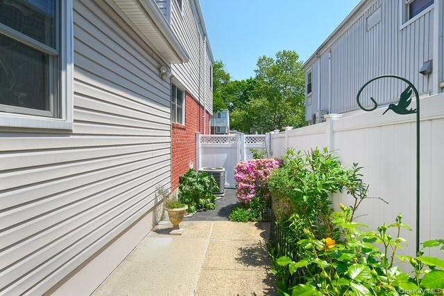 Single Family 211th Queens, NY 11364, MLS-1004464-24