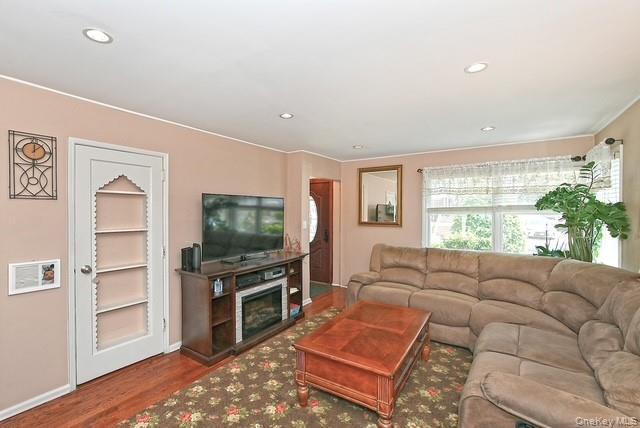 Single Family 211th Queens, NY 11364, MLS-1004464-7