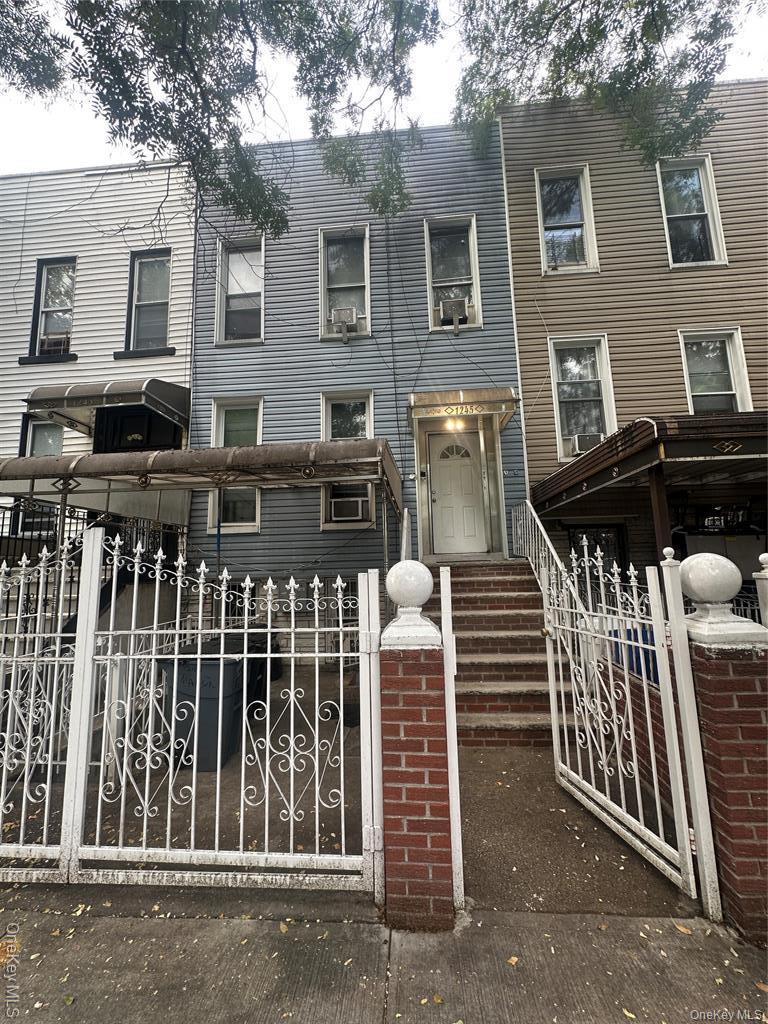 Single Family Madison Street  Brooklyn, NY 11221, MLS-1004498-14