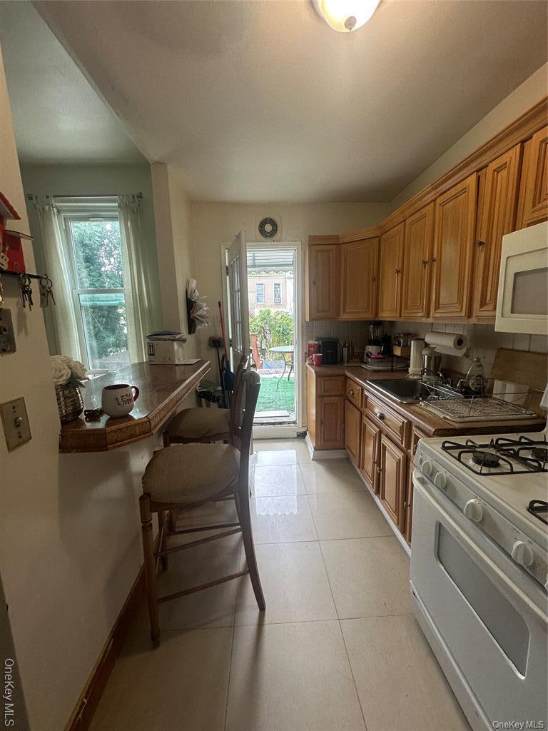 Single Family Madison Street Brooklyn, NY 11221, MLS-1004498-8