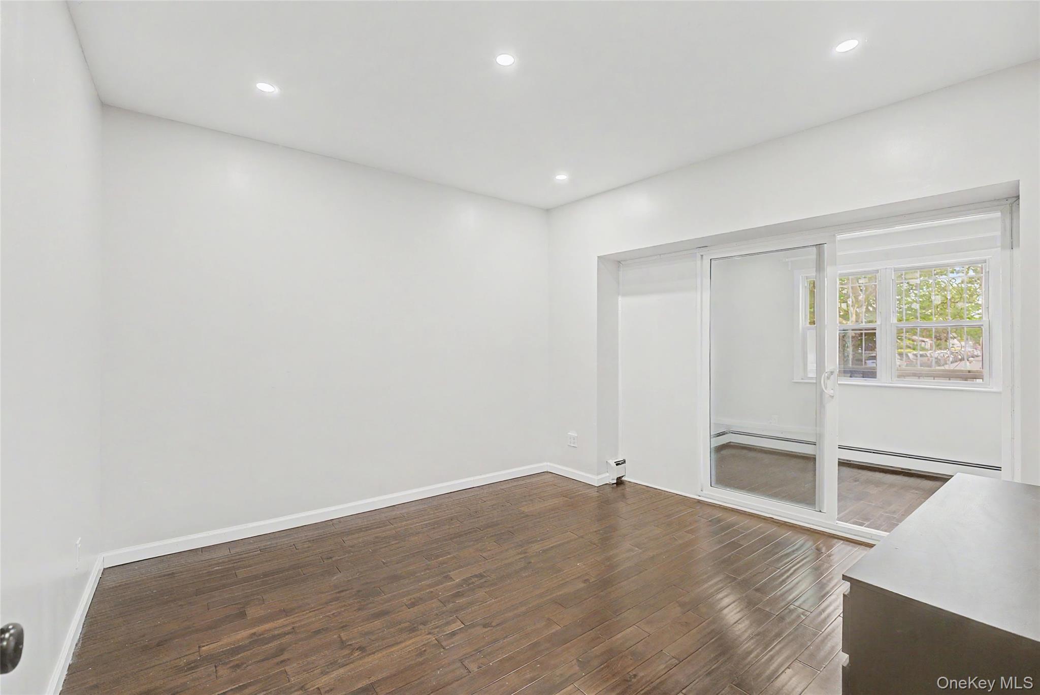 Single Family 91st Street Queens, NY 11421, MLS-1004532-8