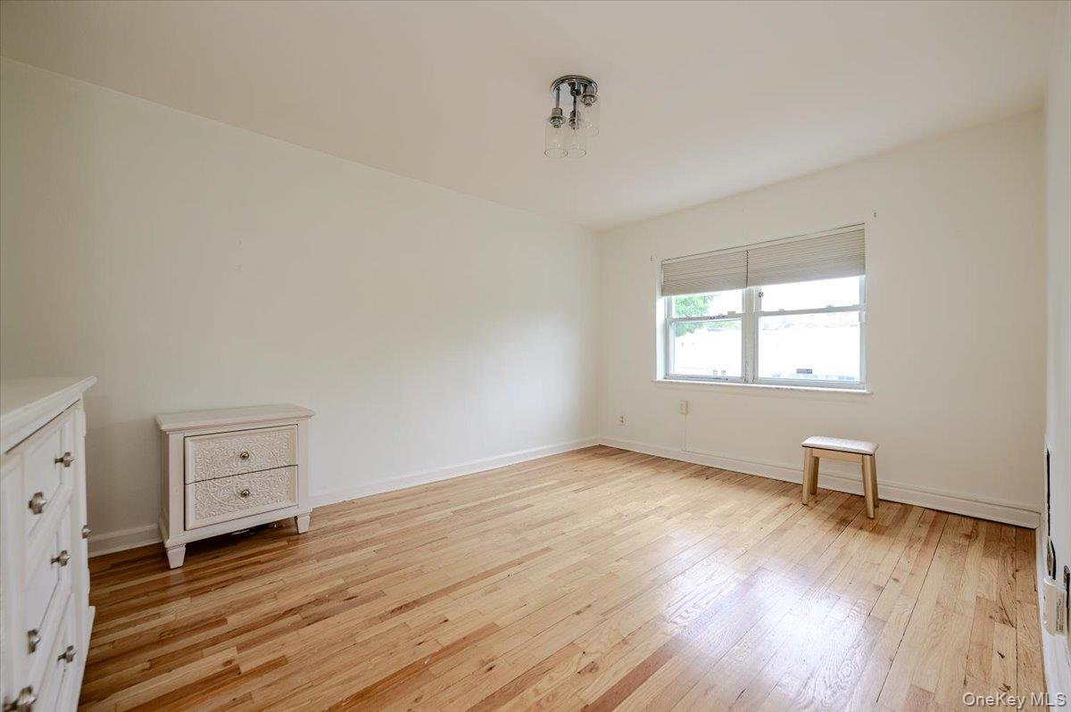 Single Family Revere Bronx, NY 10465, MLS-1004540-11