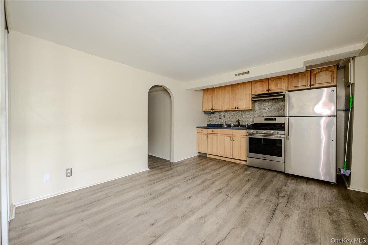 Single Family Revere Bronx, NY 10465, MLS-1004540-16