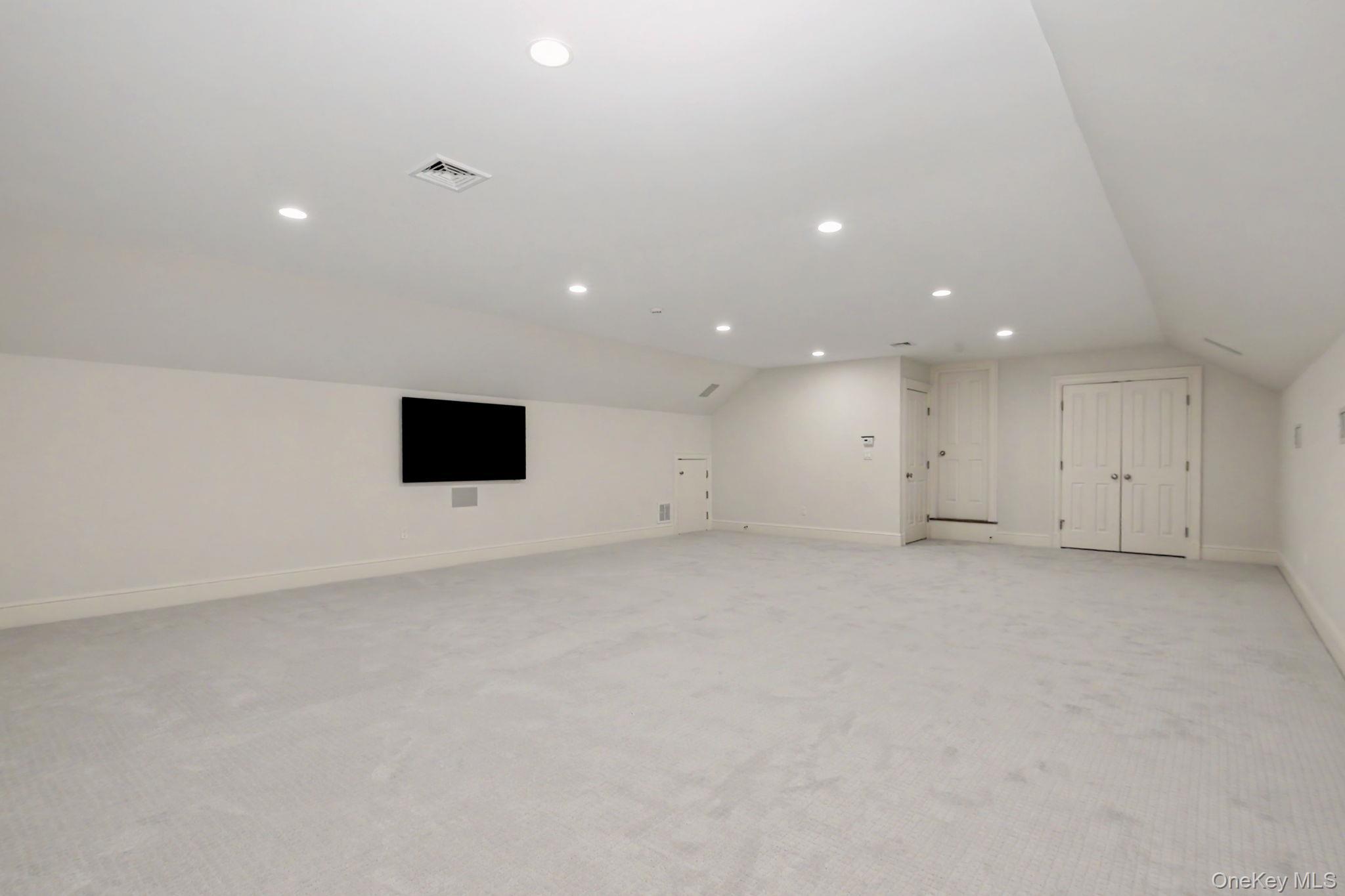 Single Family Stillman Out Of Area, NY 06831, MLS-1004549-18