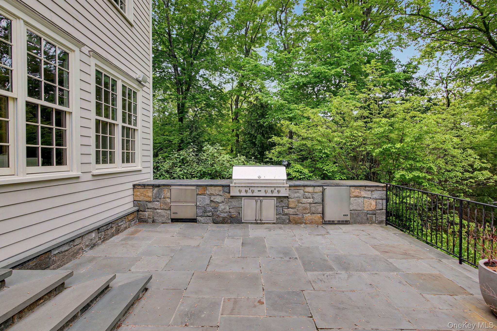 Single Family Stillman Out Of Area, NY 06831, MLS-1004549-25