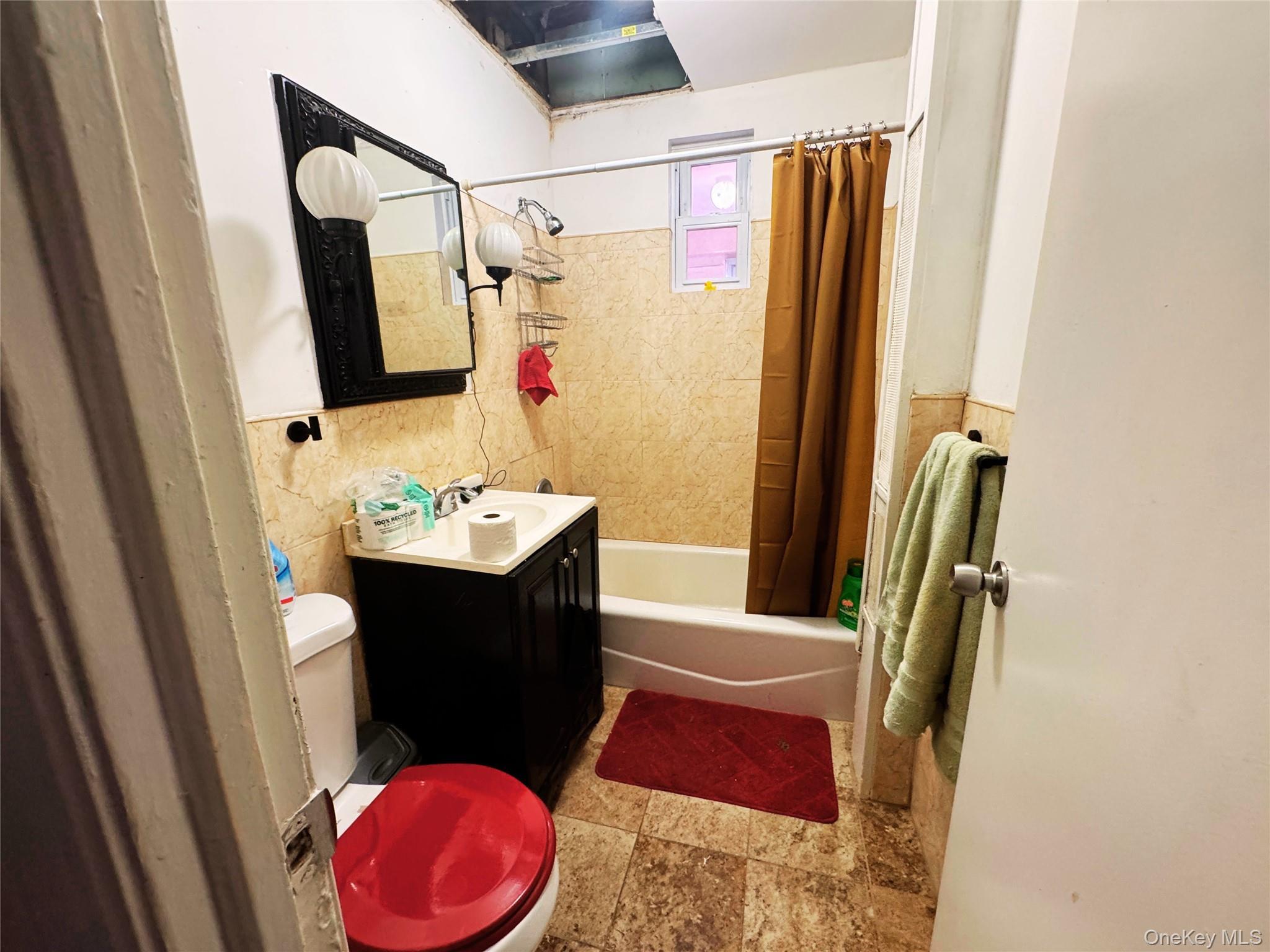 Single Family Matilda Avenue  Bronx, NY 10470, MLS-1004562-12
