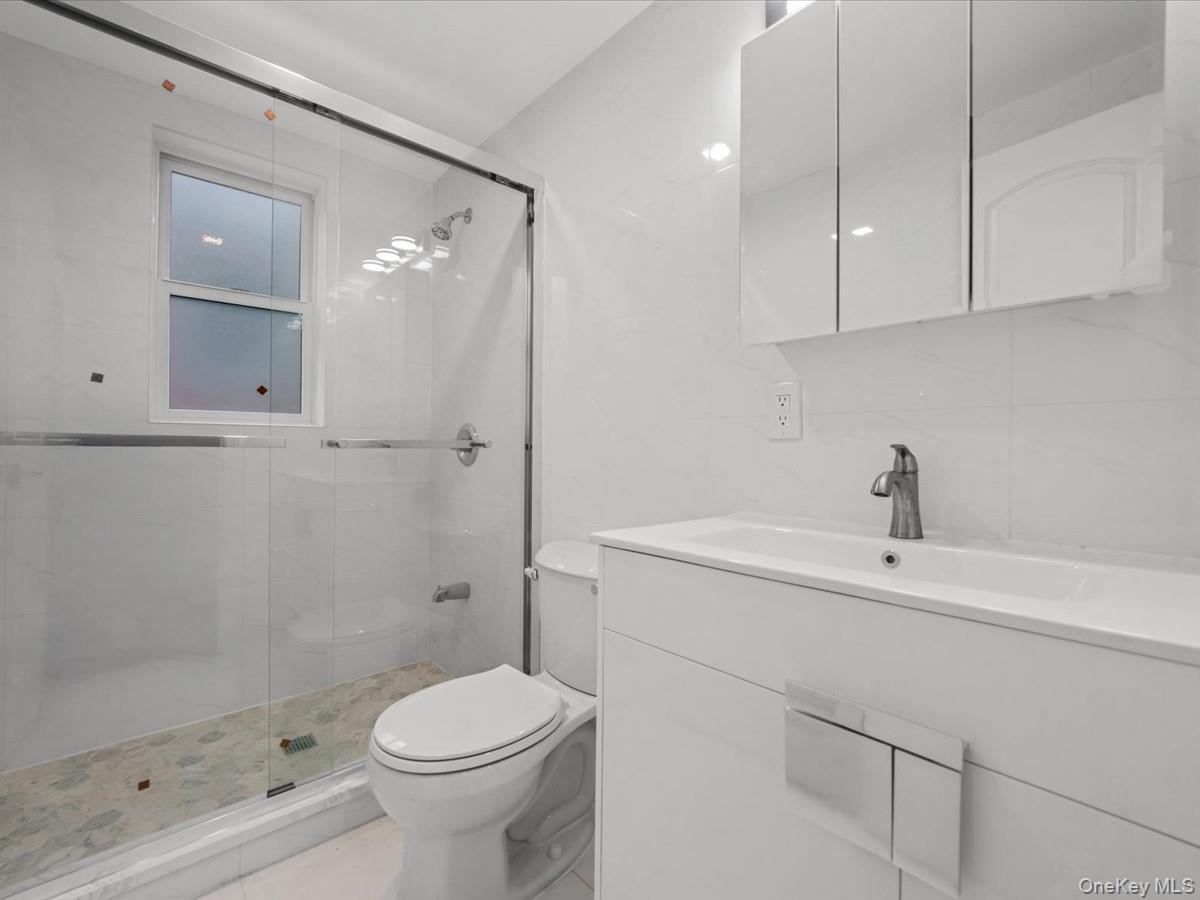 Single Family 70th Avenue Queens, NY 11367, MLS-1004608-16