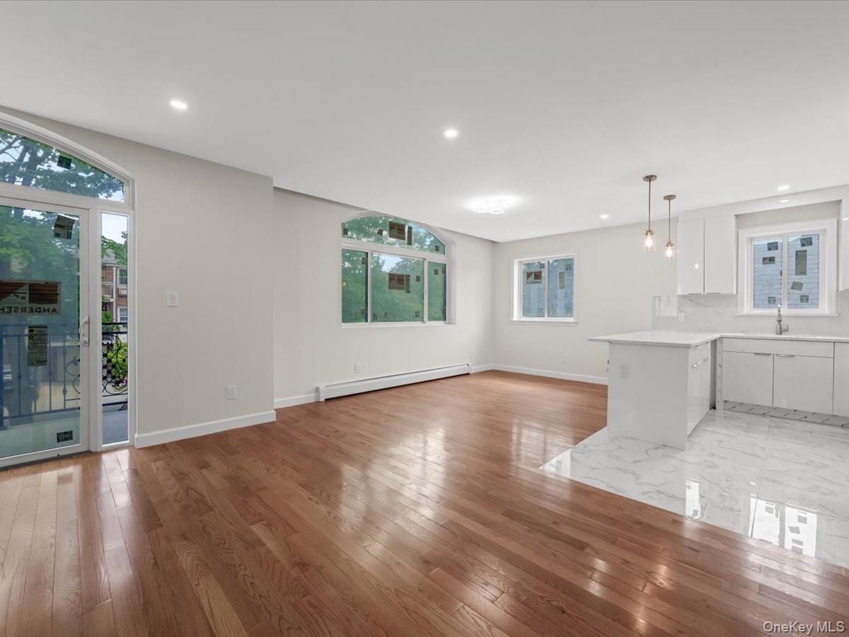 Single Family 70th Avenue Queens, NY 11367, MLS-1004608-21