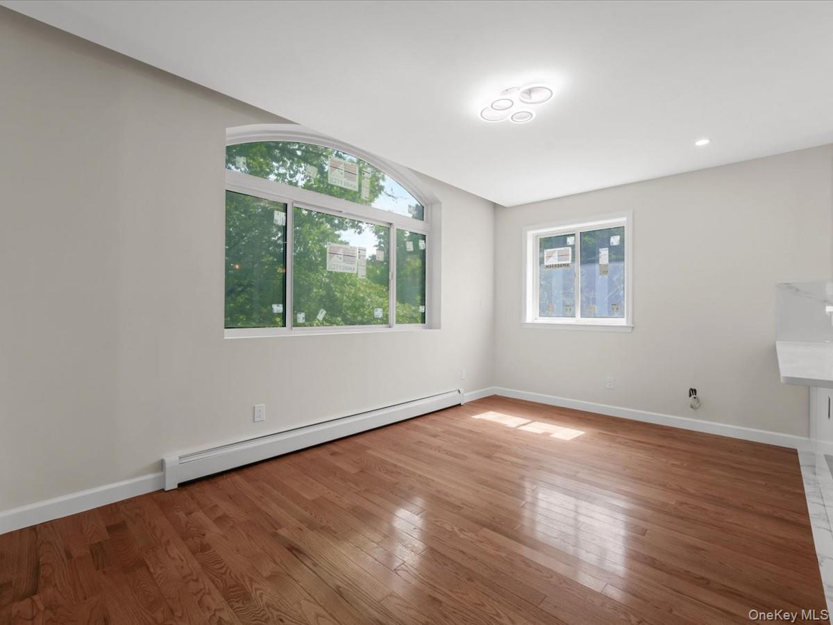 Single Family 70th Avenue Queens, NY 11367, MLS-1004608-22