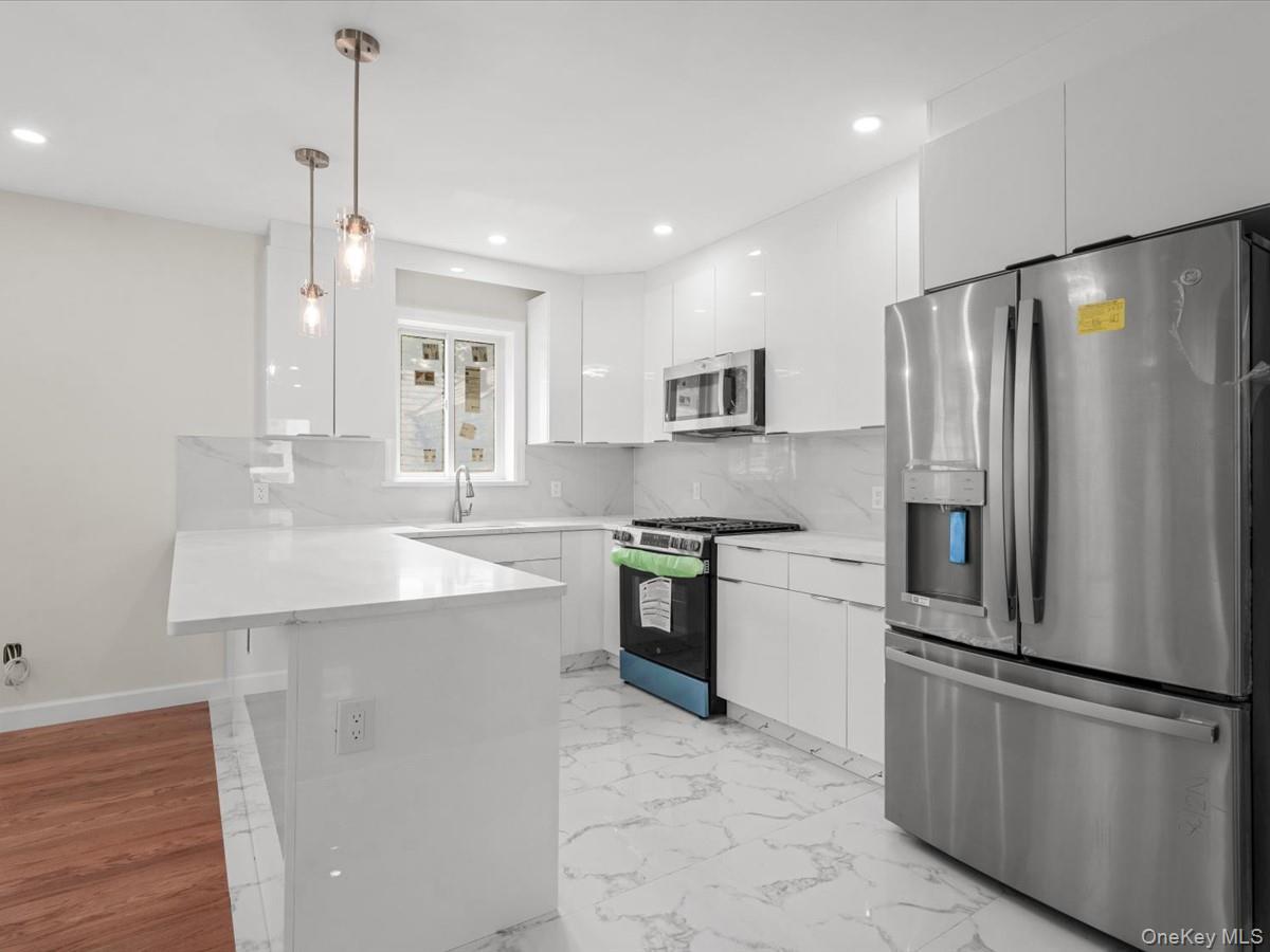Single Family 70th Avenue Queens, NY 11367, MLS-1004608-26