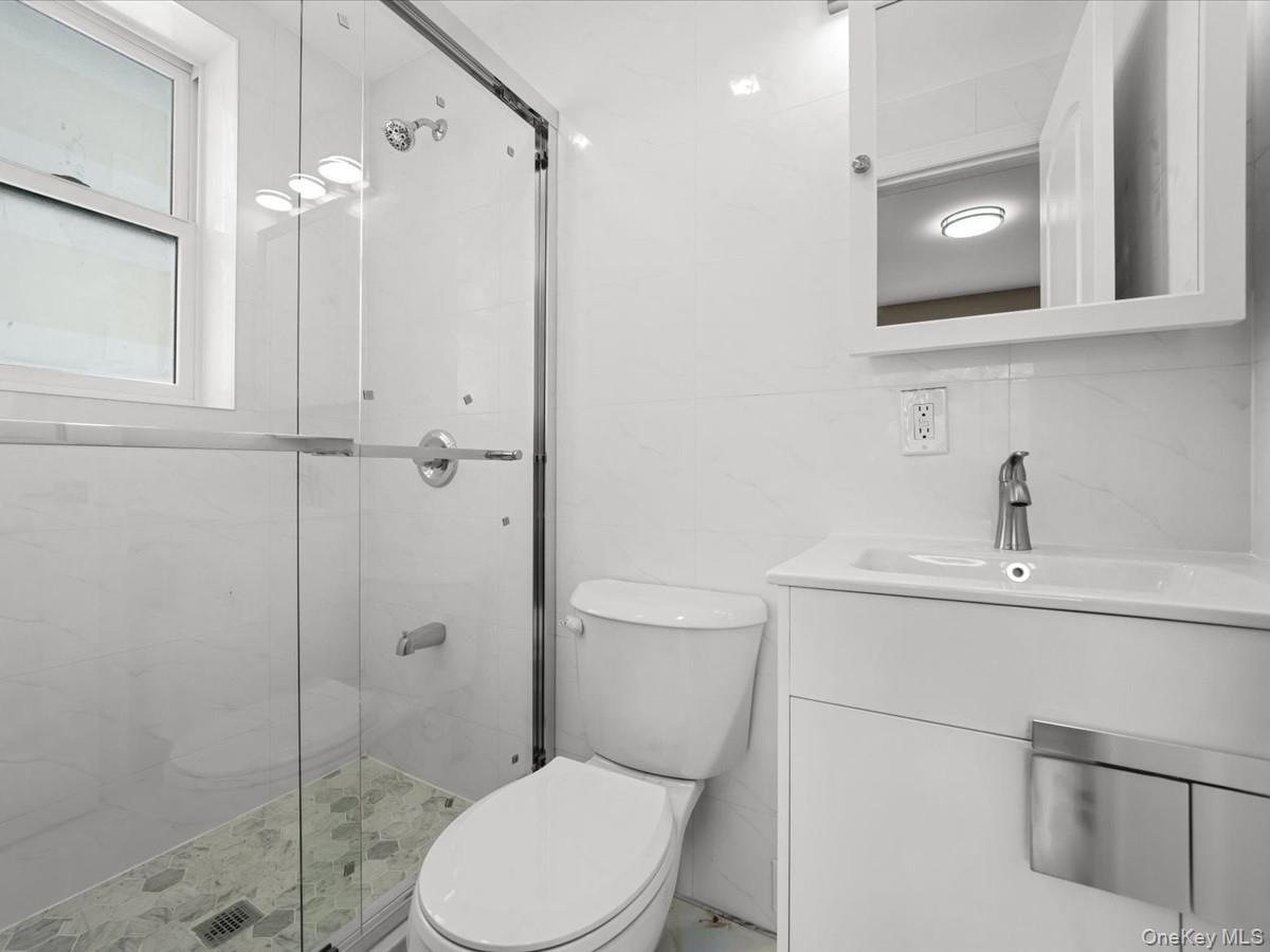 Single Family 70th Avenue Queens, NY 11367, MLS-1004608-33
