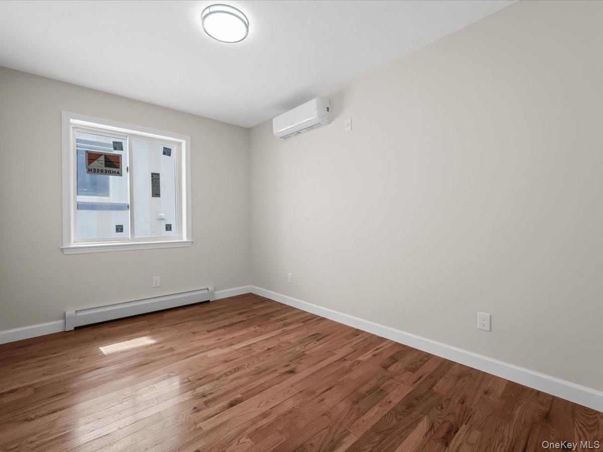 Single Family 70th Avenue Queens, NY 11367, MLS-1004608-34