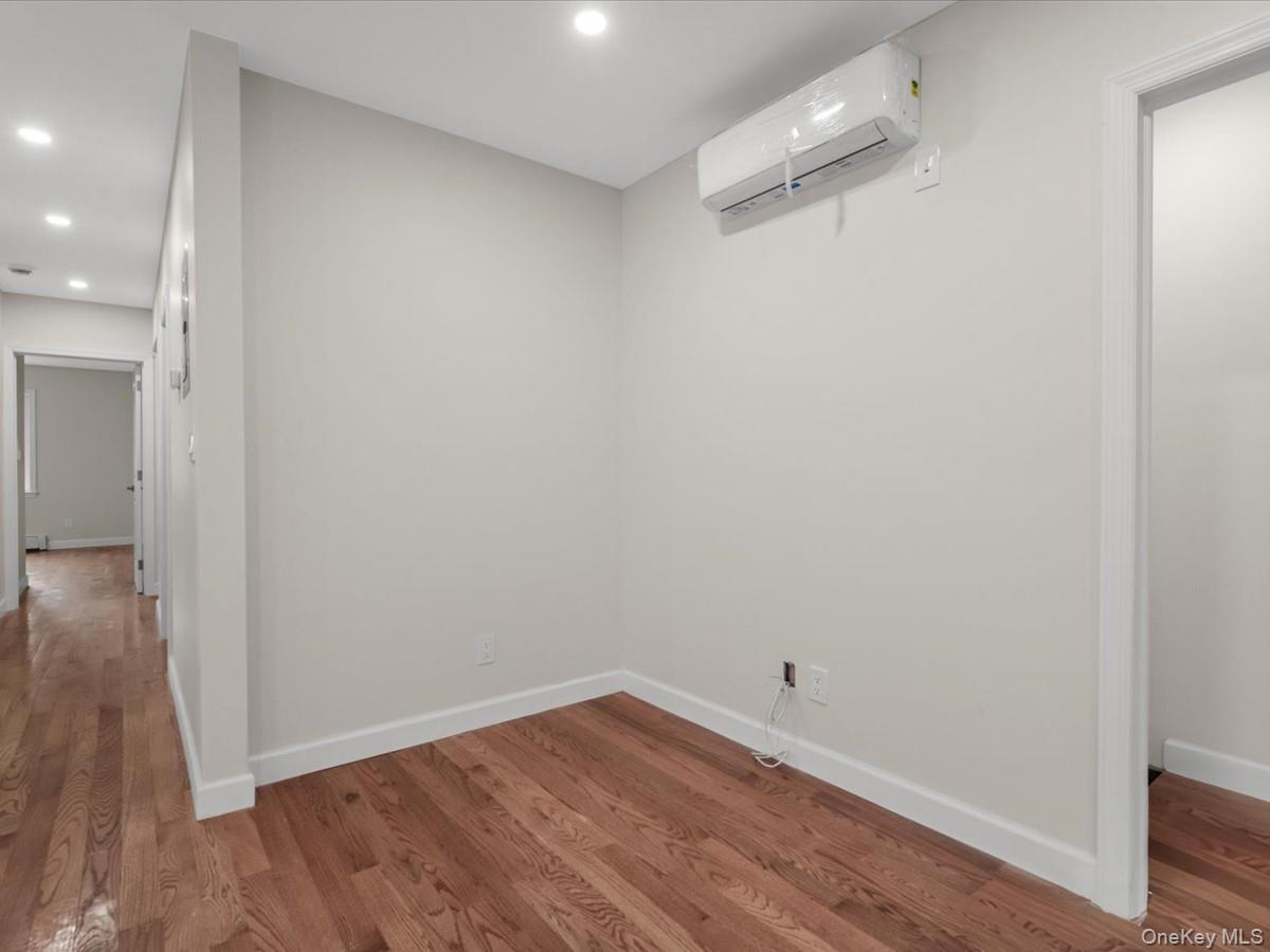 Single Family 70th Avenue Queens, NY 11367, MLS-1004608-6
