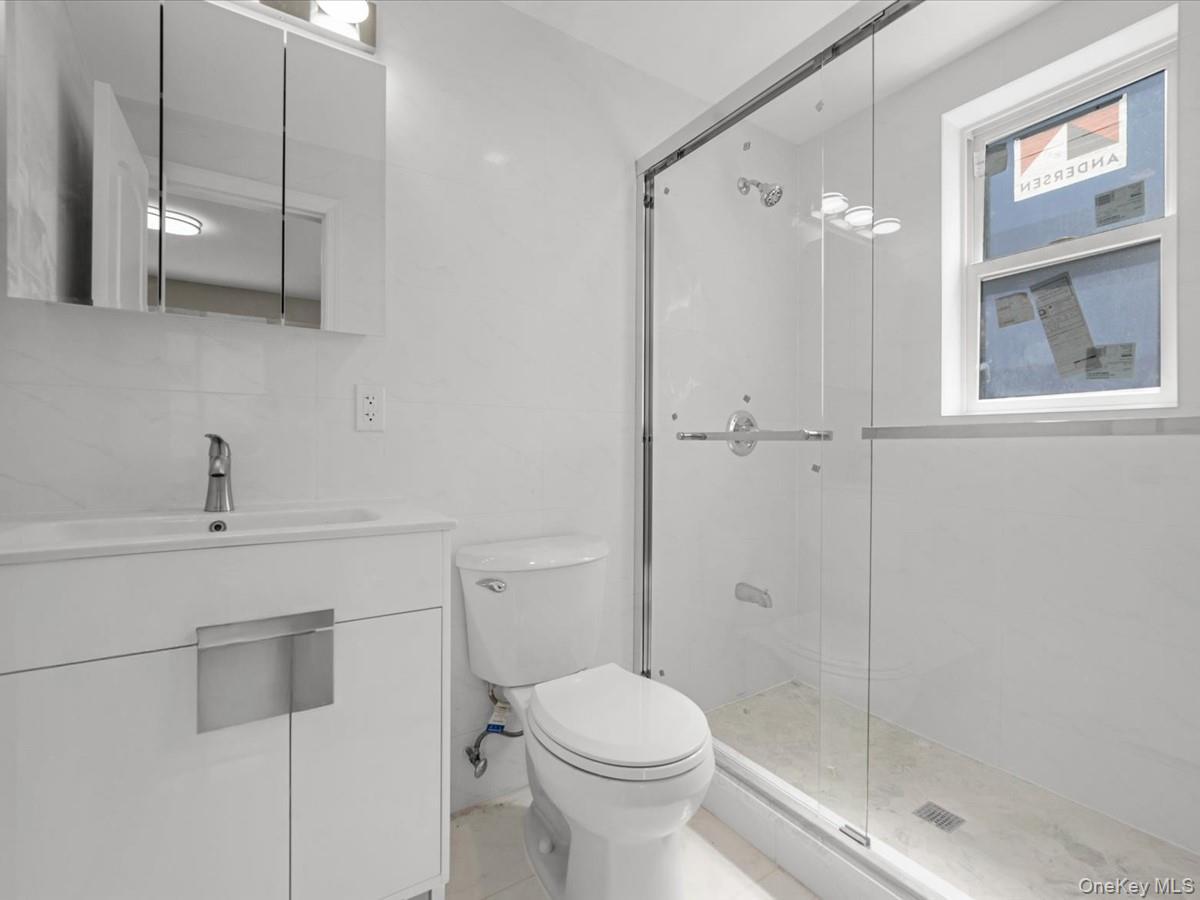 Single Family 70th Avenue Queens, NY 11367, MLS-1004608-9