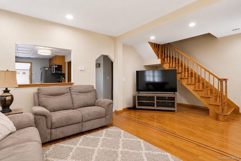 Single Family 11th Avenue  Queens, NY 11357, MLS-1004634-10