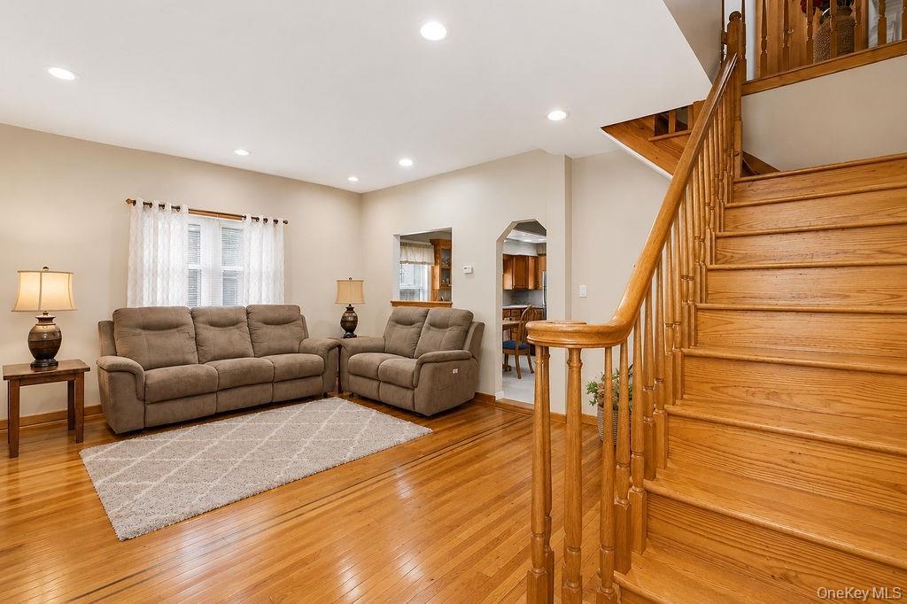 Single Family 11th Avenue  Queens, NY 11357, MLS-1004634-11