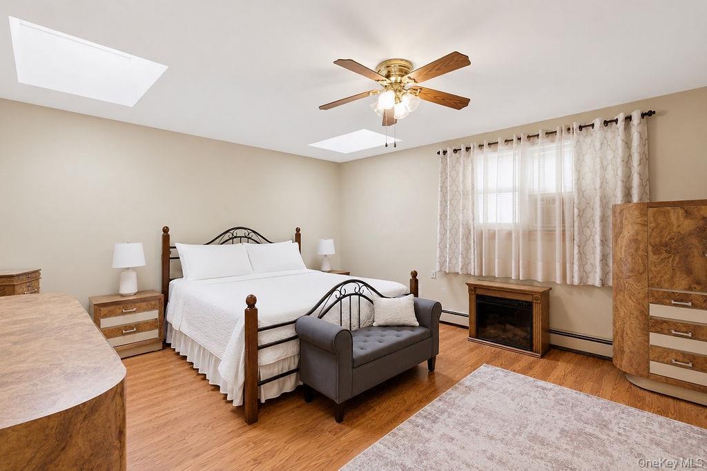 Single Family 11th Avenue  Queens, NY 11357, MLS-1004634-15