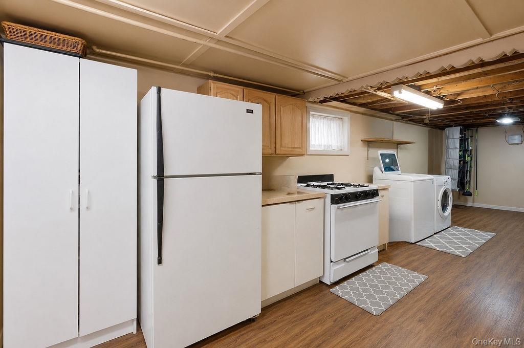 Single Family 11th Avenue  Queens, NY 11357, MLS-1004634-17