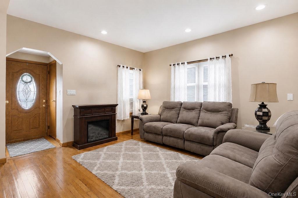 Single Family 11th Avenue  Queens, NY 11357, MLS-1004634-2