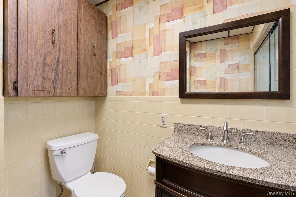 Single Family 11th Avenue  Queens, NY 11357, MLS-1004634-21