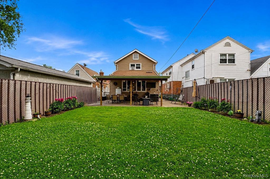 Single Family 11th Avenue  Queens, NY 11357, MLS-1004634-24
