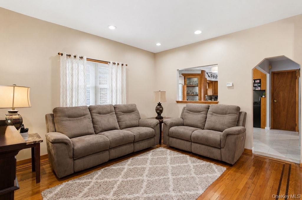 Single Family 11th Avenue  Queens, NY 11357, MLS-1004634-3