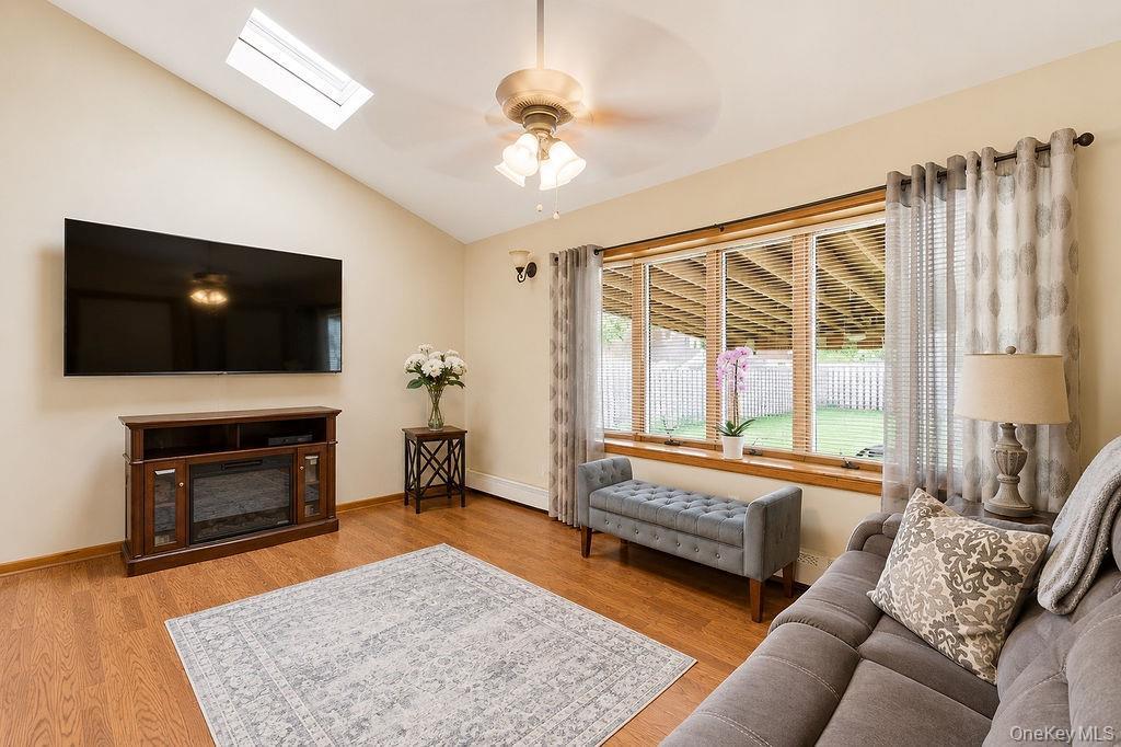 Single Family 11th Avenue  Queens, NY 11357, MLS-1004634-5