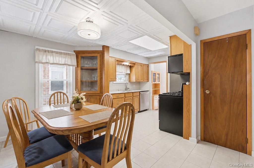 Single Family 11th Avenue  Queens, NY 11357, MLS-1004634-9
