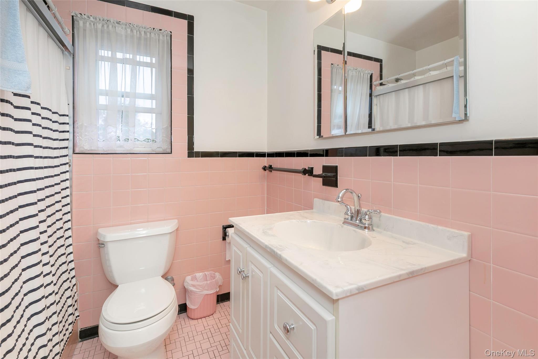 Single Family Neill  Bronx, NY 10462, MLS-1004688-18