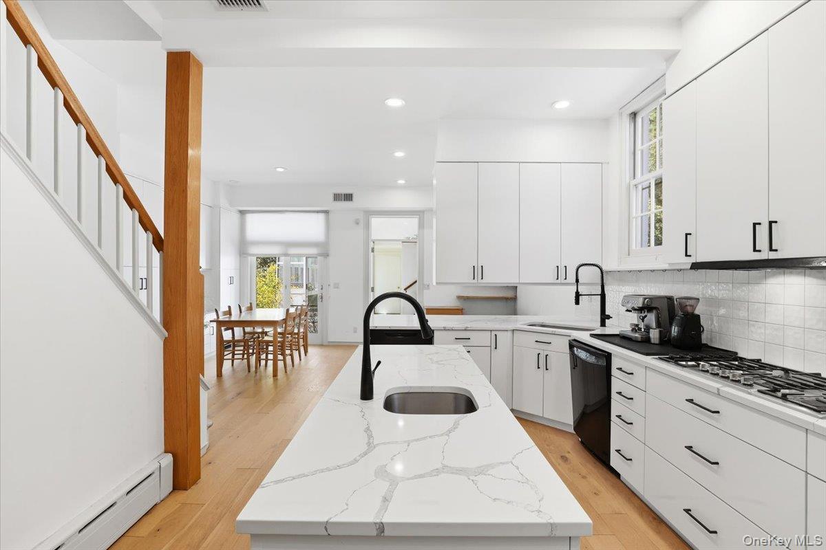 Single Family Israel Townsend Hill Westchester County, NY 10504, MLS-1004695-7