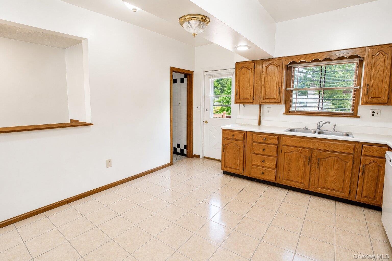 Single Family Hasbrouck Orange County, NY 12550, MLS-1004700-12
