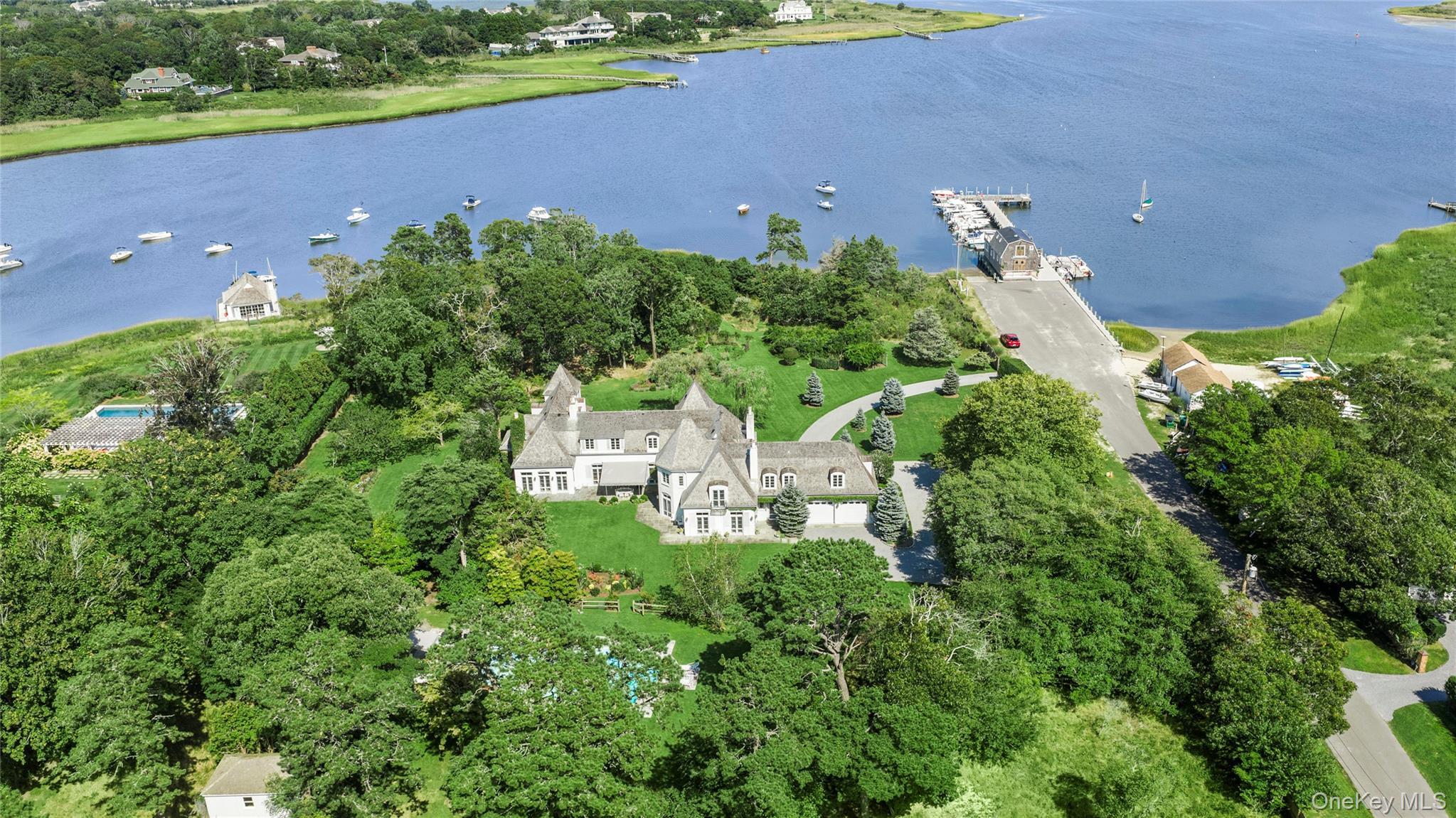 Single Family Niamogue Lane  Suffolk County, NY 11959, MLS-1004768-5