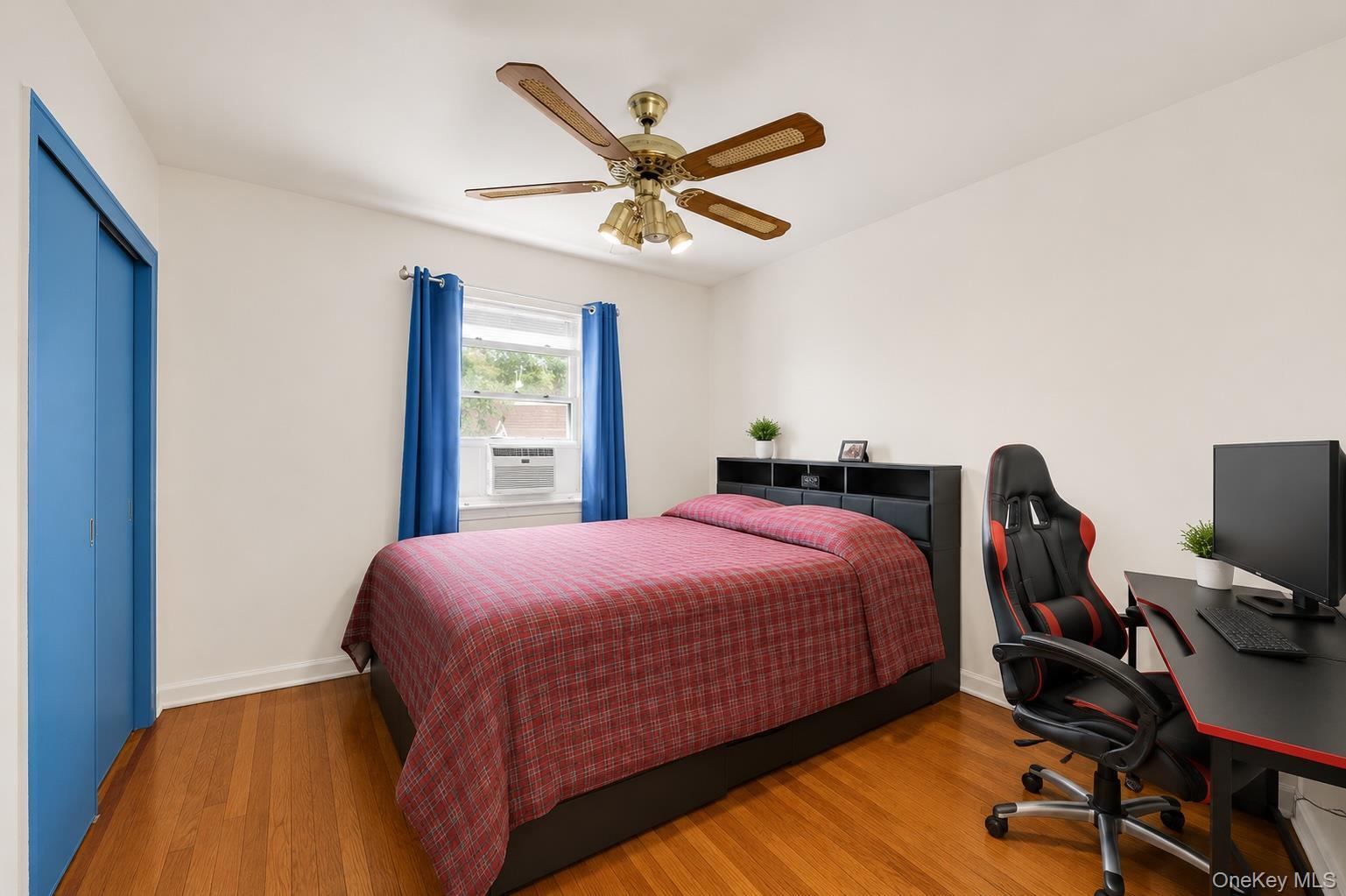 Single Family Monticello  Bronx, NY 10466, MLS-1004778-11