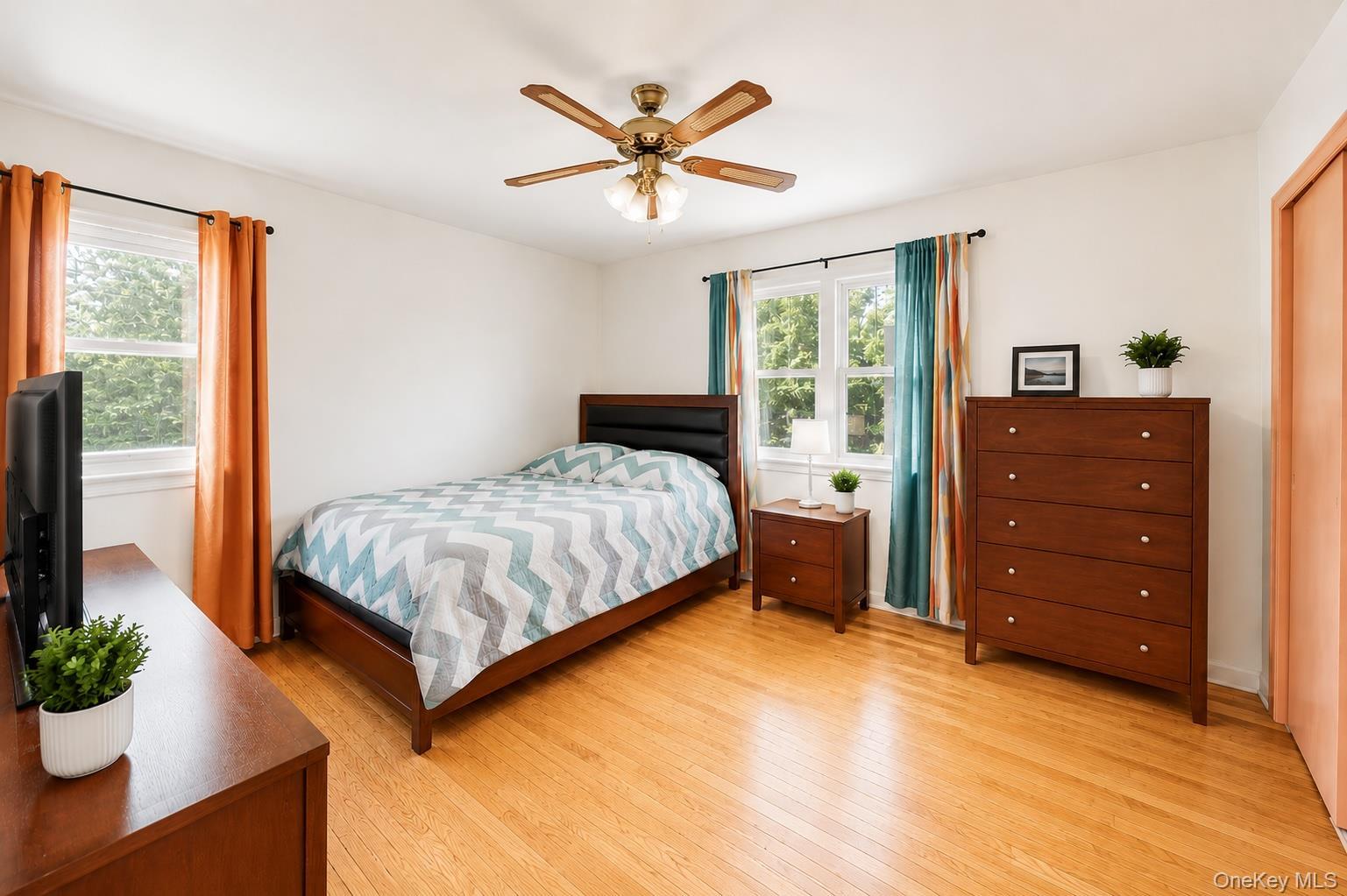 Single Family Monticello  Bronx, NY 10466, MLS-1004778-12