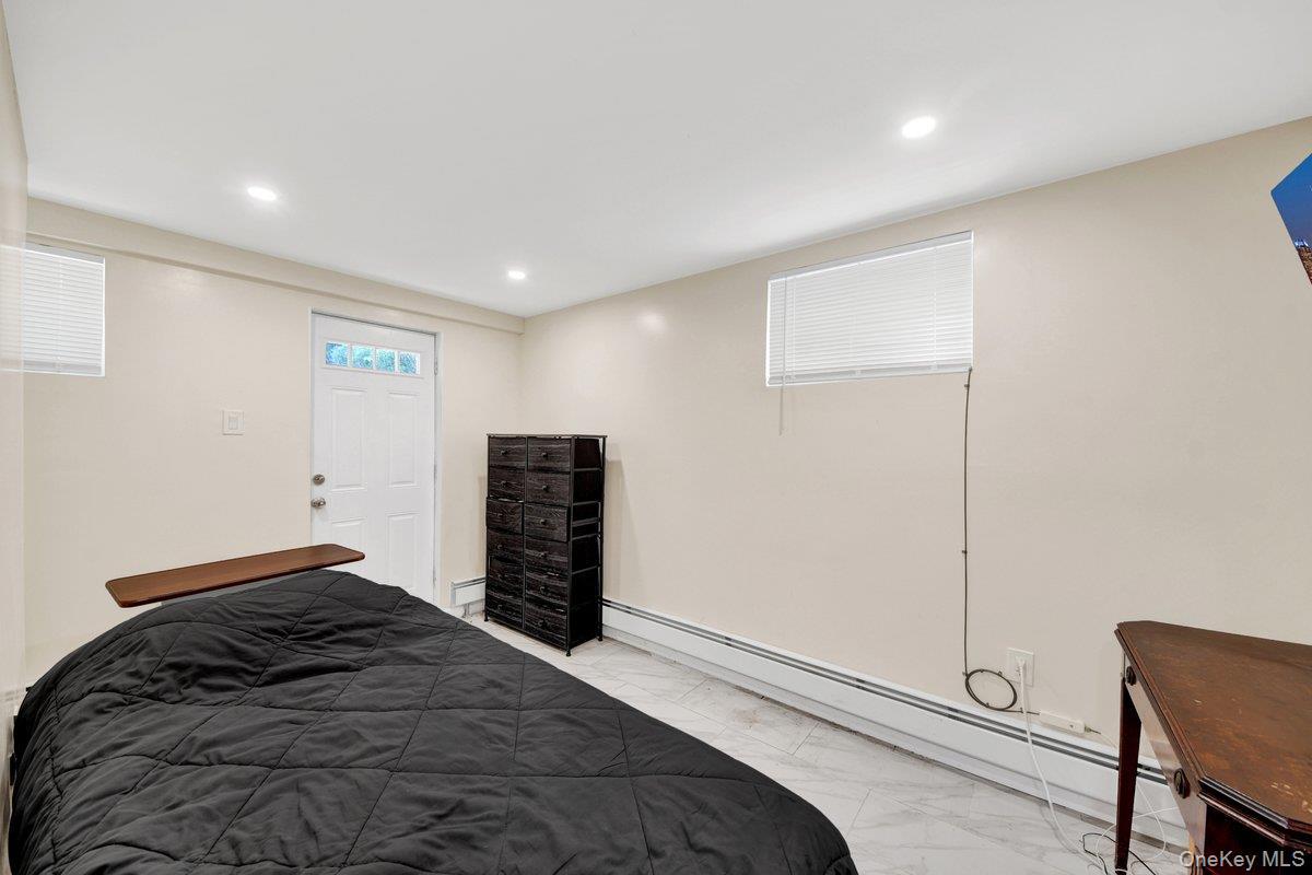 Single Family Monticello  Bronx, NY 10466, MLS-1004778-15