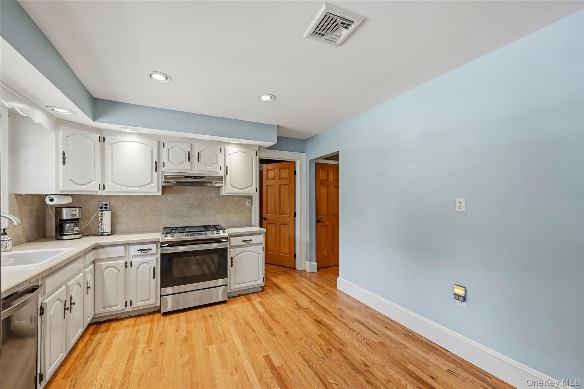 Single Family E Erie Street Rockland County, NY 10913, MLS-1004800-27