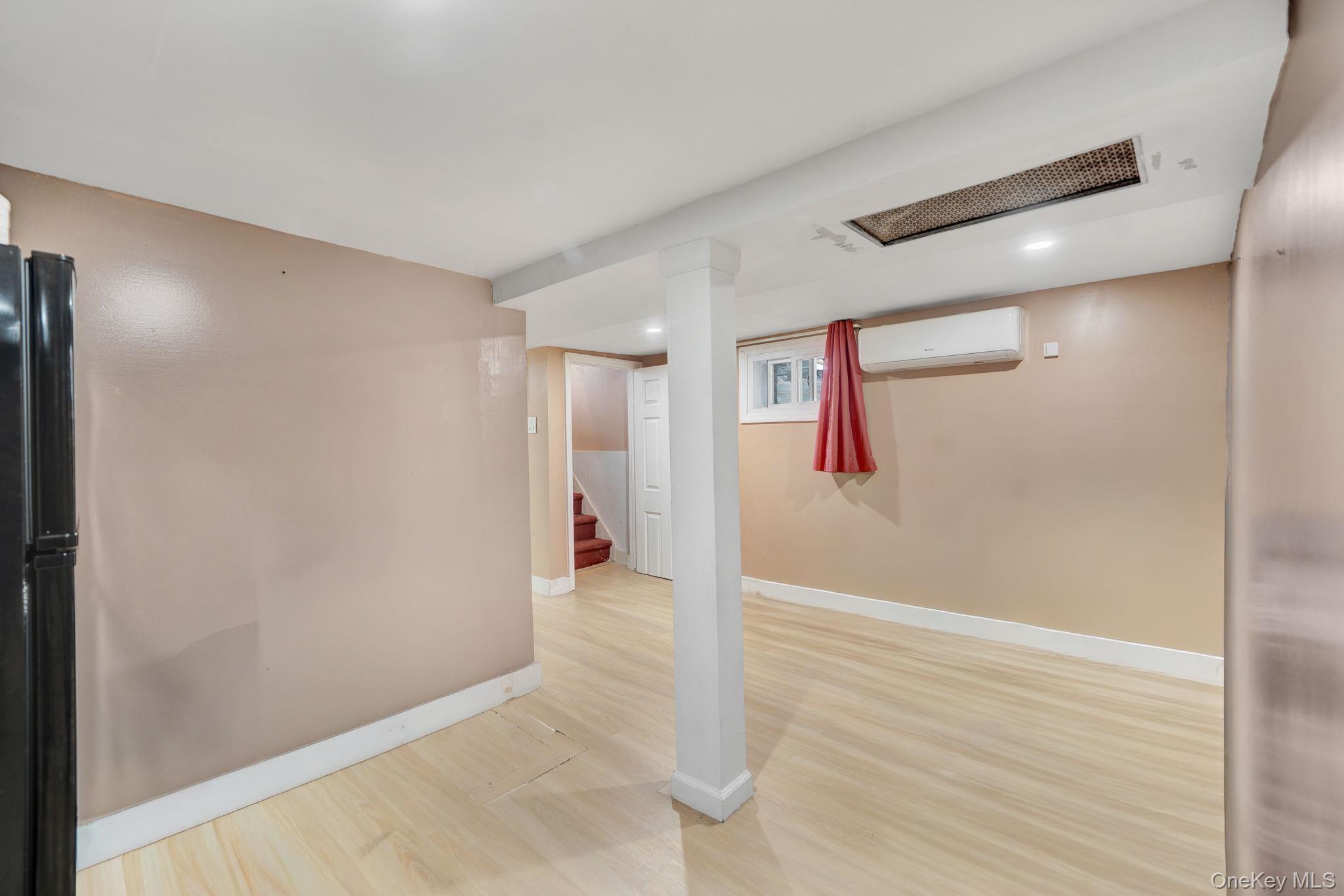 Single Family 214th Queens, NY 11428, MLS-1004860-21