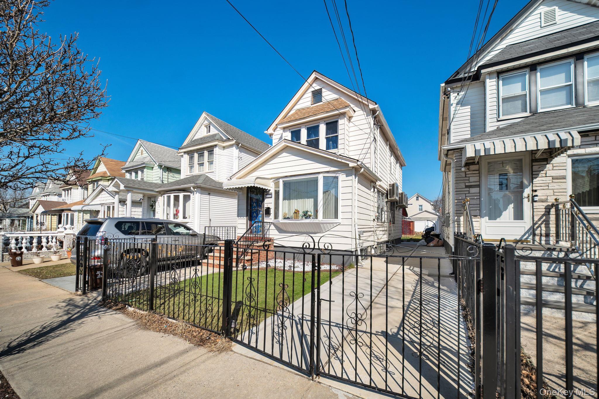 Single Family 214th  Queens, NY 11428, MLS-1004860-31