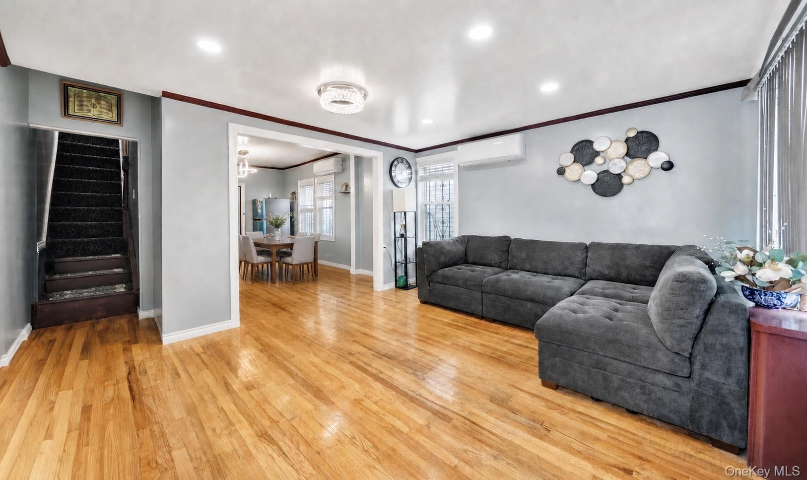 Single Family 214th Queens, NY 11428, MLS-1004860-5