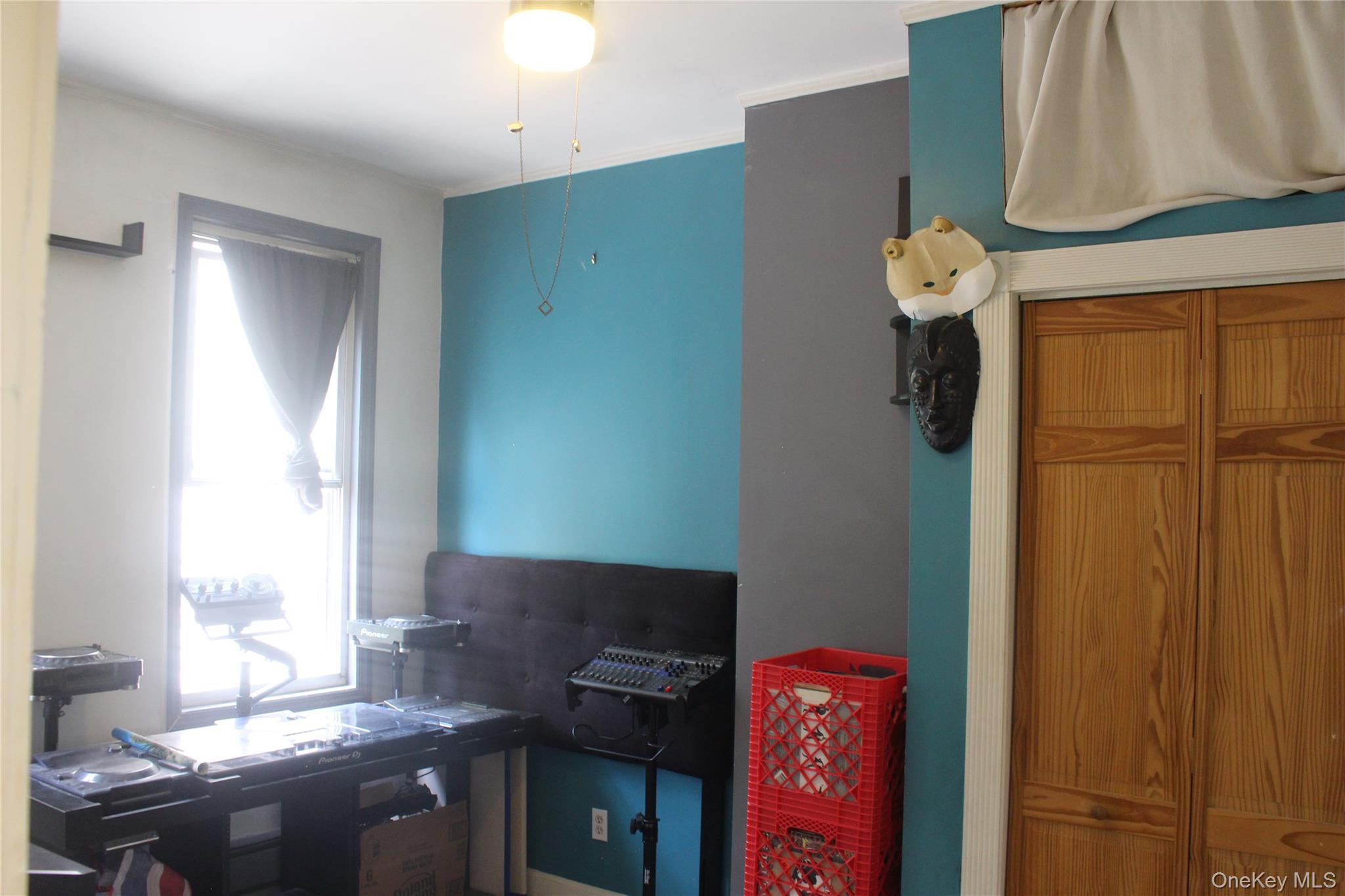 Single Family Bristow Bronx, NY 10459, MLS-1004861-9