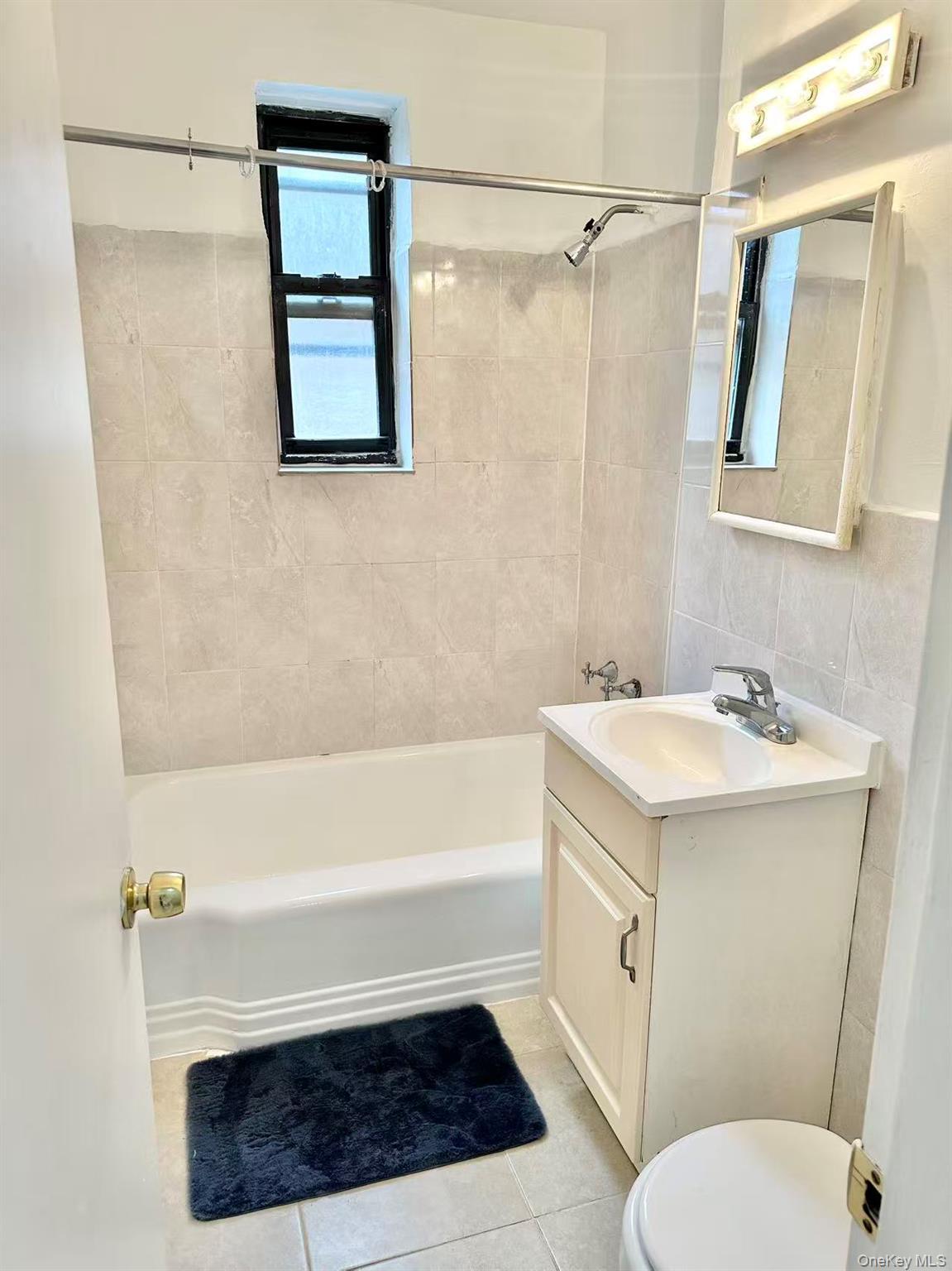 Apartment 38th Avenue  Queens, NY 11354, MLS-1004905-4