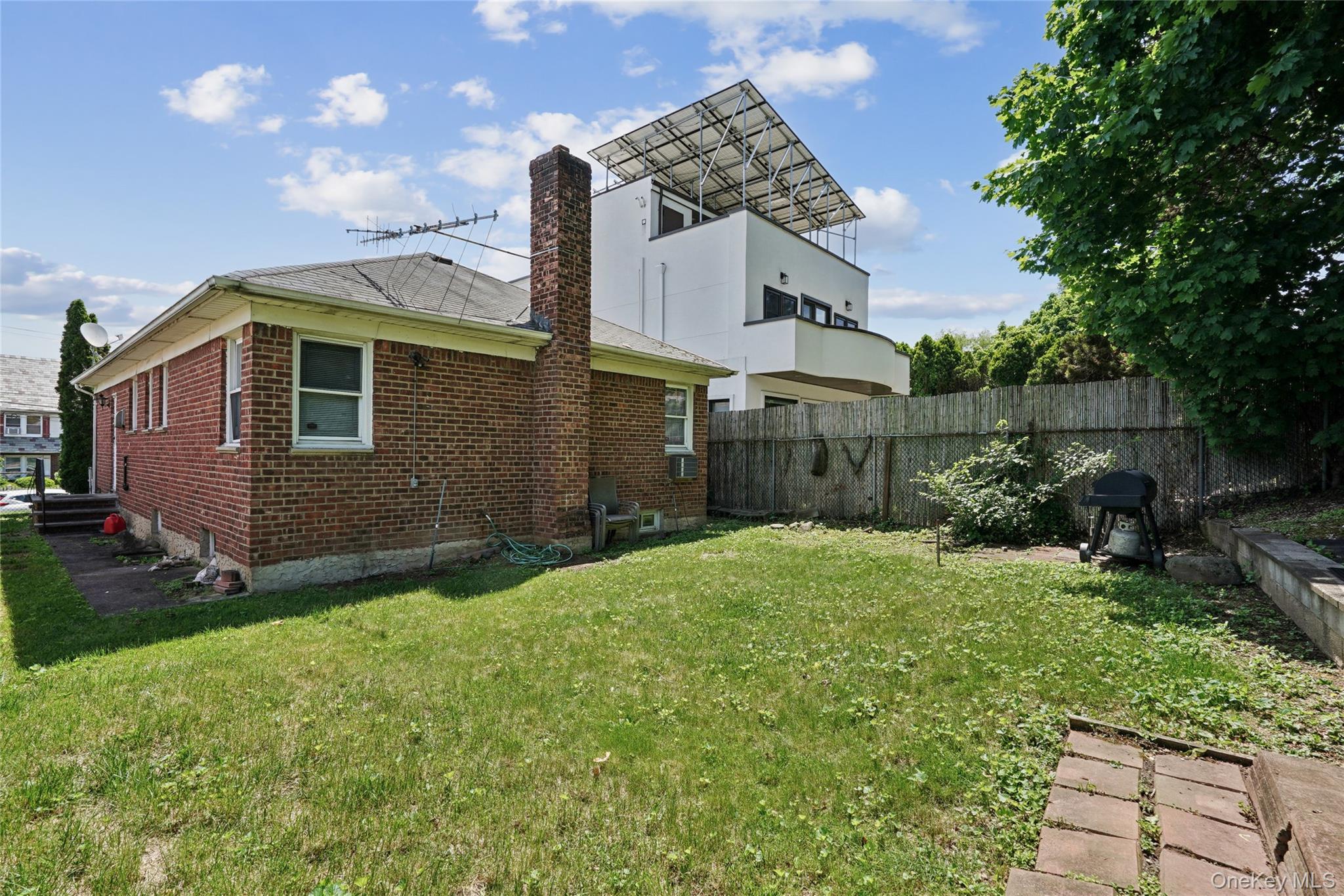 Single Family 221st Street Queens, NY 11361, MLS-1004955-3