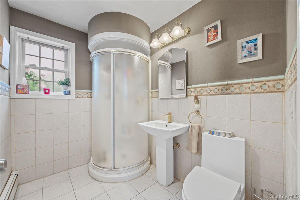 Single Family Lydig  Bronx, NY 10461, MLS-1004964-17