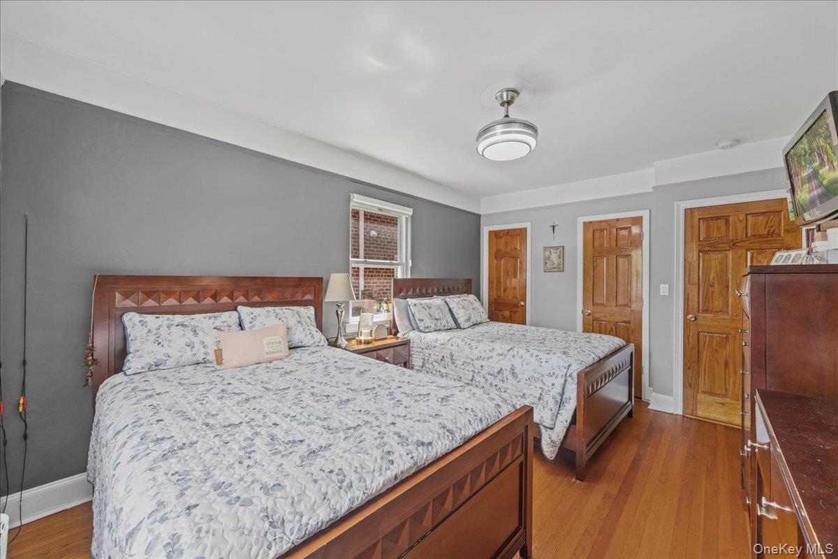 Single Family Lydig  Bronx, NY 10461, MLS-1004964-23