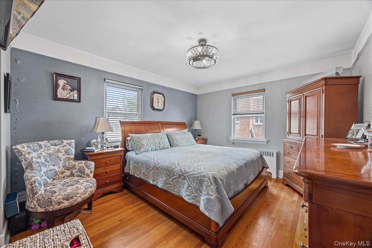 Single Family Lydig  Bronx, NY 10461, MLS-1004964-24
