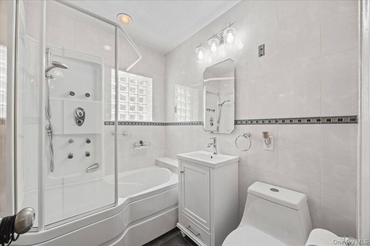 Single Family Lydig  Bronx, NY 10461, MLS-1004964-29